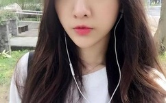 把腿再抬高一点就能吃到扇贝了